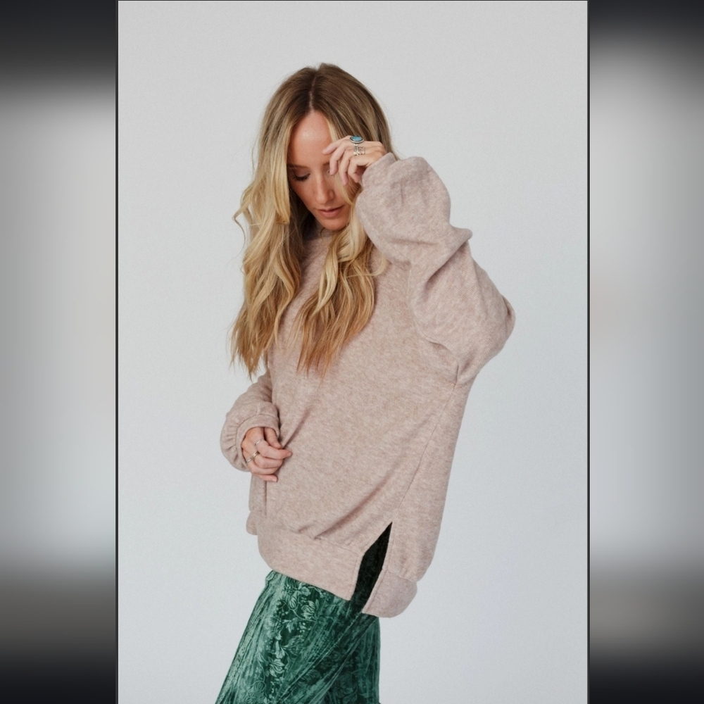 Oversized Pullover Sweater - Picture 4 of 6